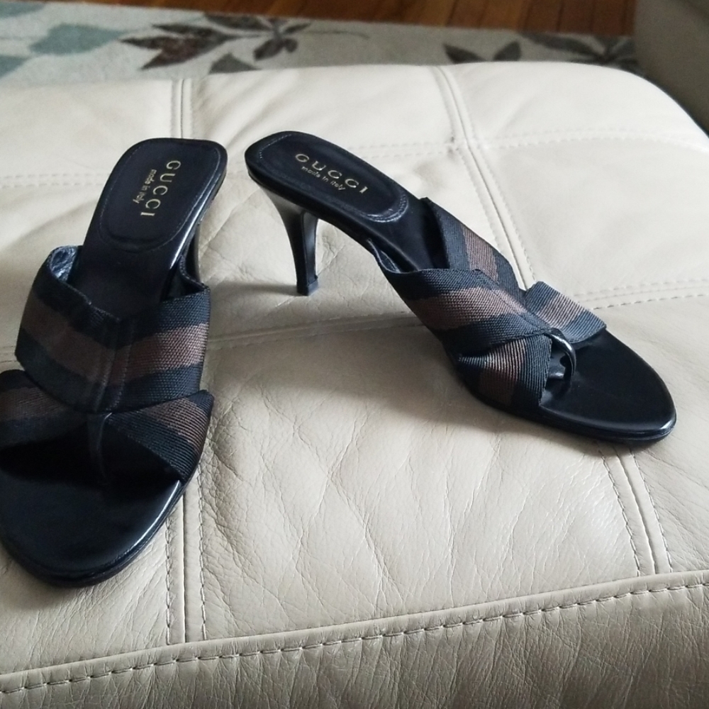 NEW GUCCI brown/black canvas sandal w leather heel